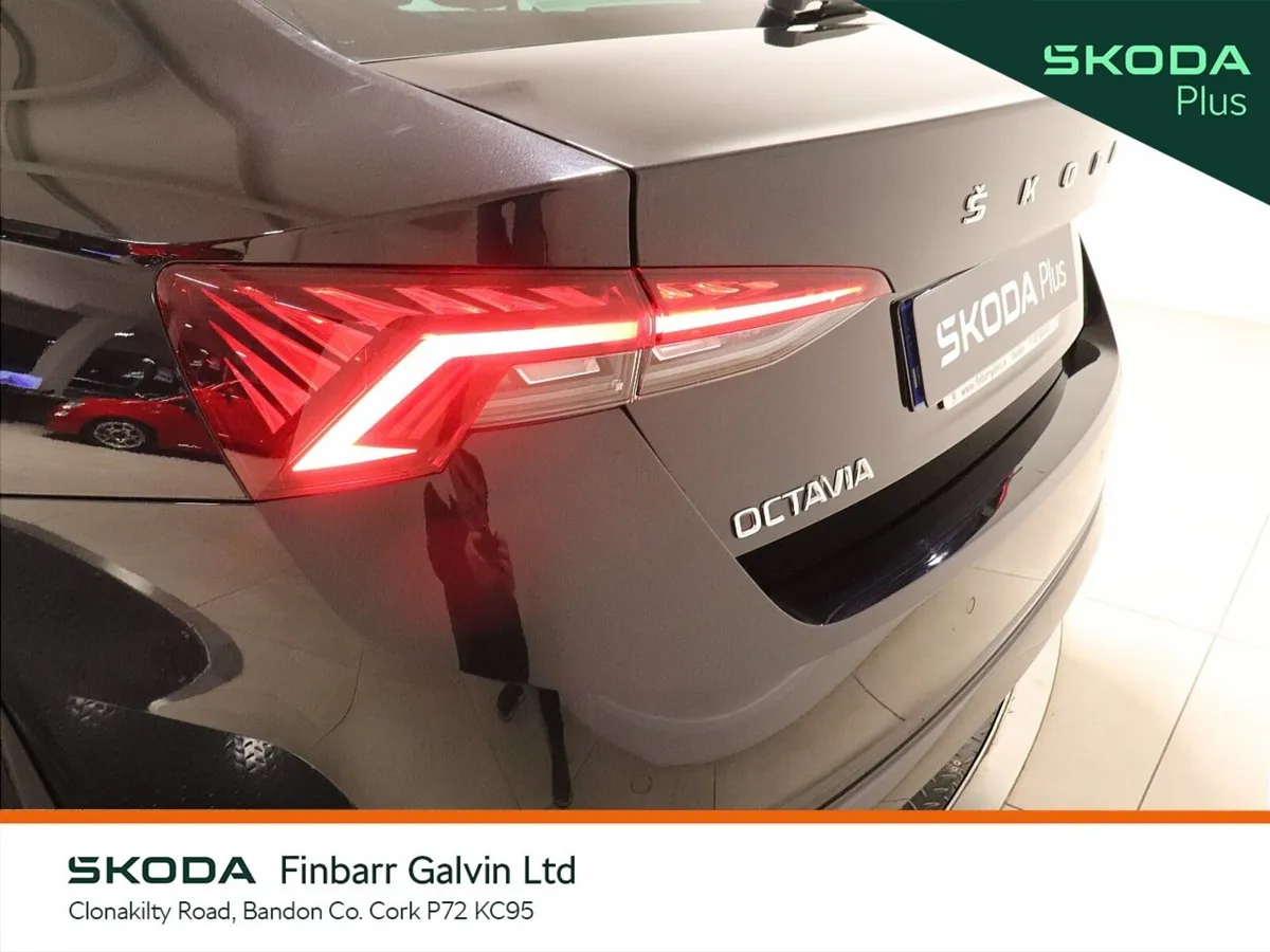 Skoda Octavia Saloon, Petrol, 2023, Black