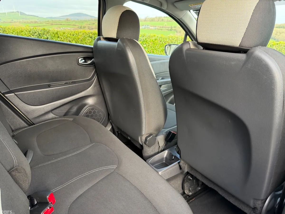 Renault Captur Hatchback, Diesel, 2019, White