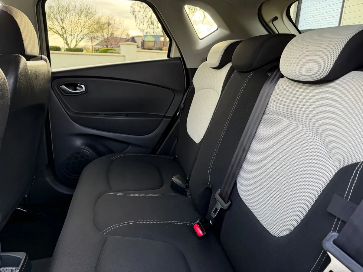 Renault Captur Hatchback, Diesel, 2019, White