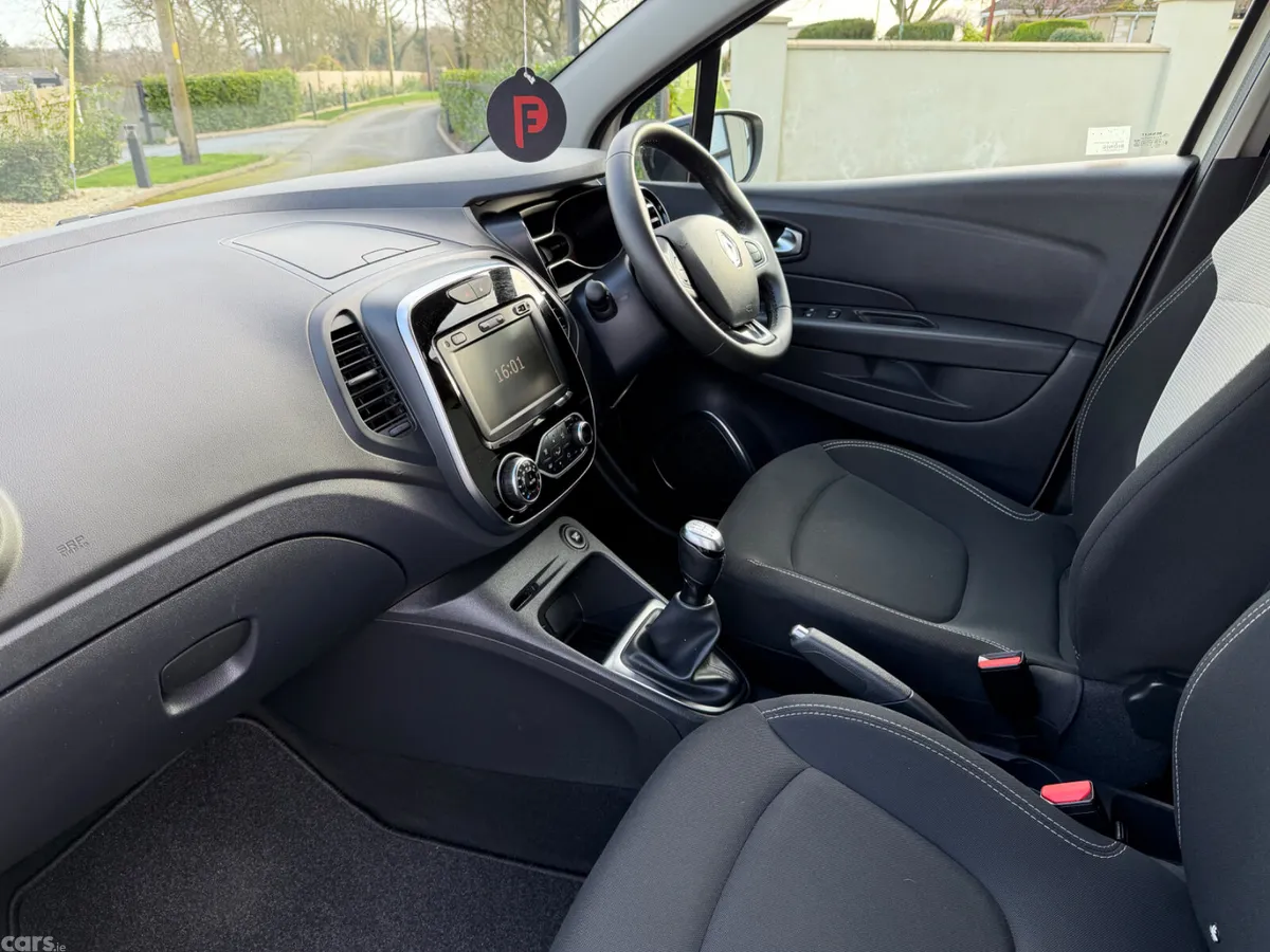 Renault Captur Hatchback, Diesel, 2019, White