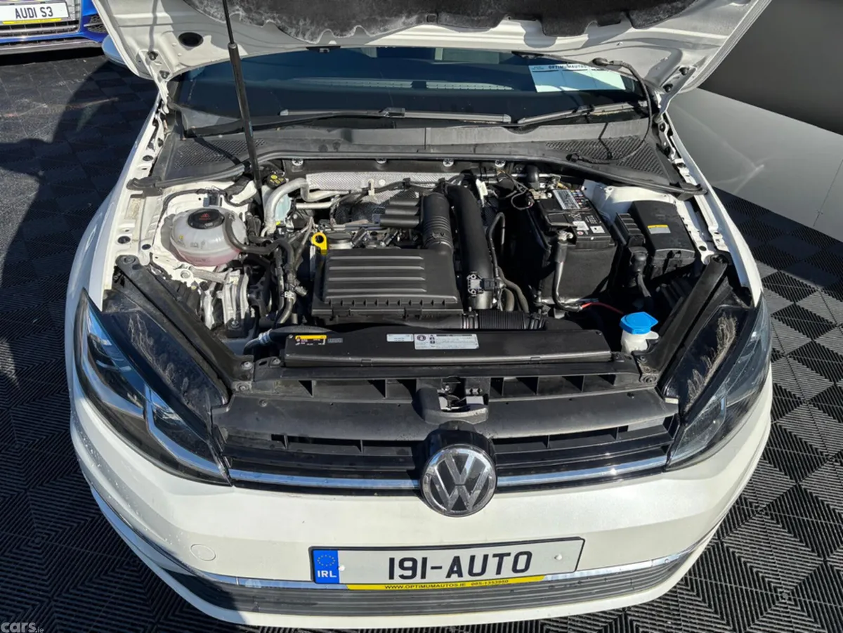 Volkswagen Golf Estate, Petrol, 2019, White