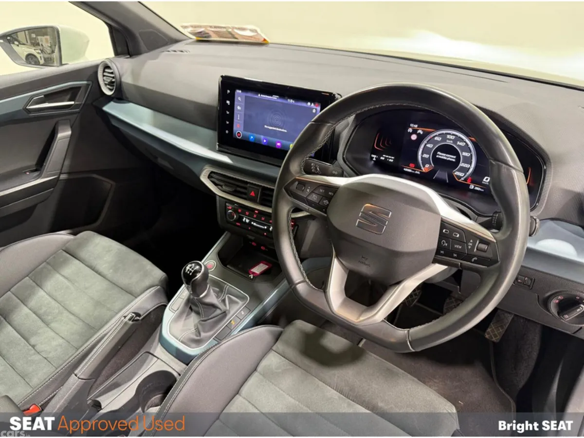 SEAT Arona Hatchback, Petrol, 2024, Green