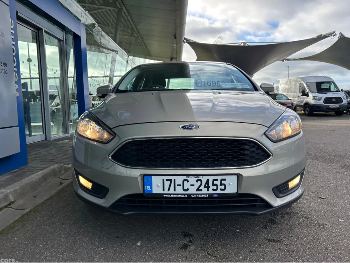 Ford Focus Saloon, Petrol, 2017, Grey