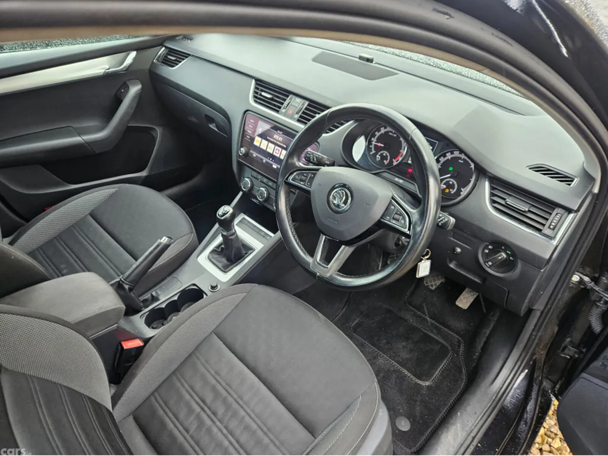 Skoda Octavia Hatchback, Diesel, 2019, Black