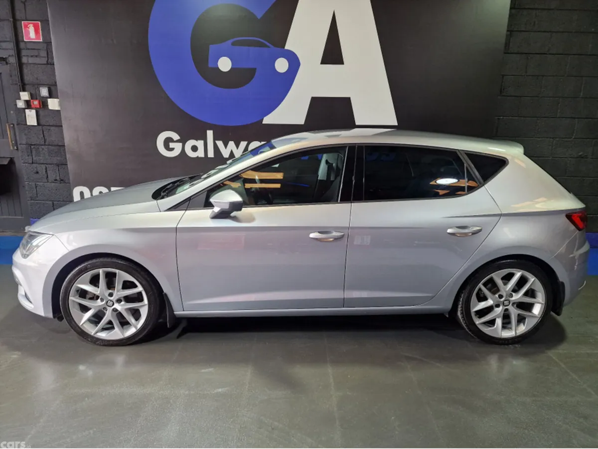 SEAT Leon Hatchback, Diesel, 2018, Silver