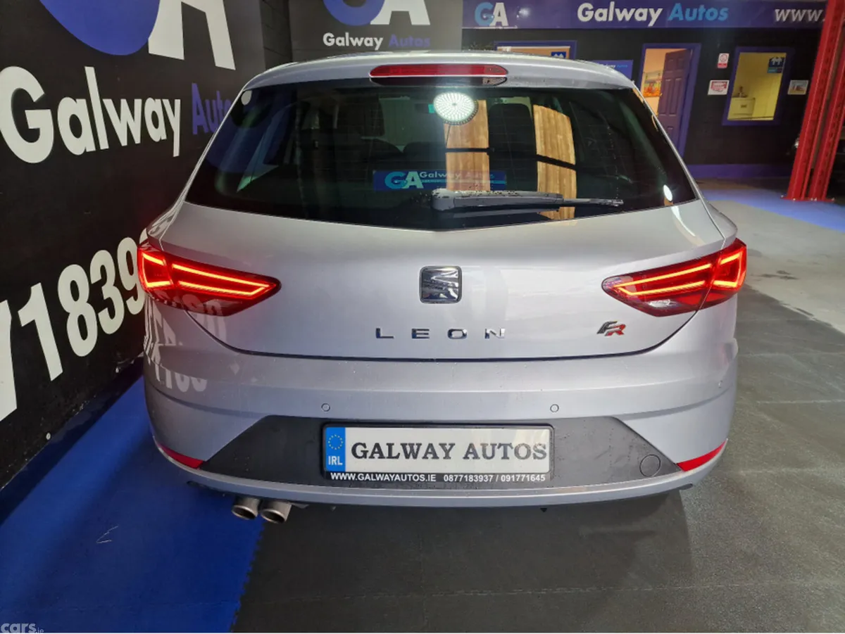 SEAT Leon Hatchback, Diesel, 2018, Silver