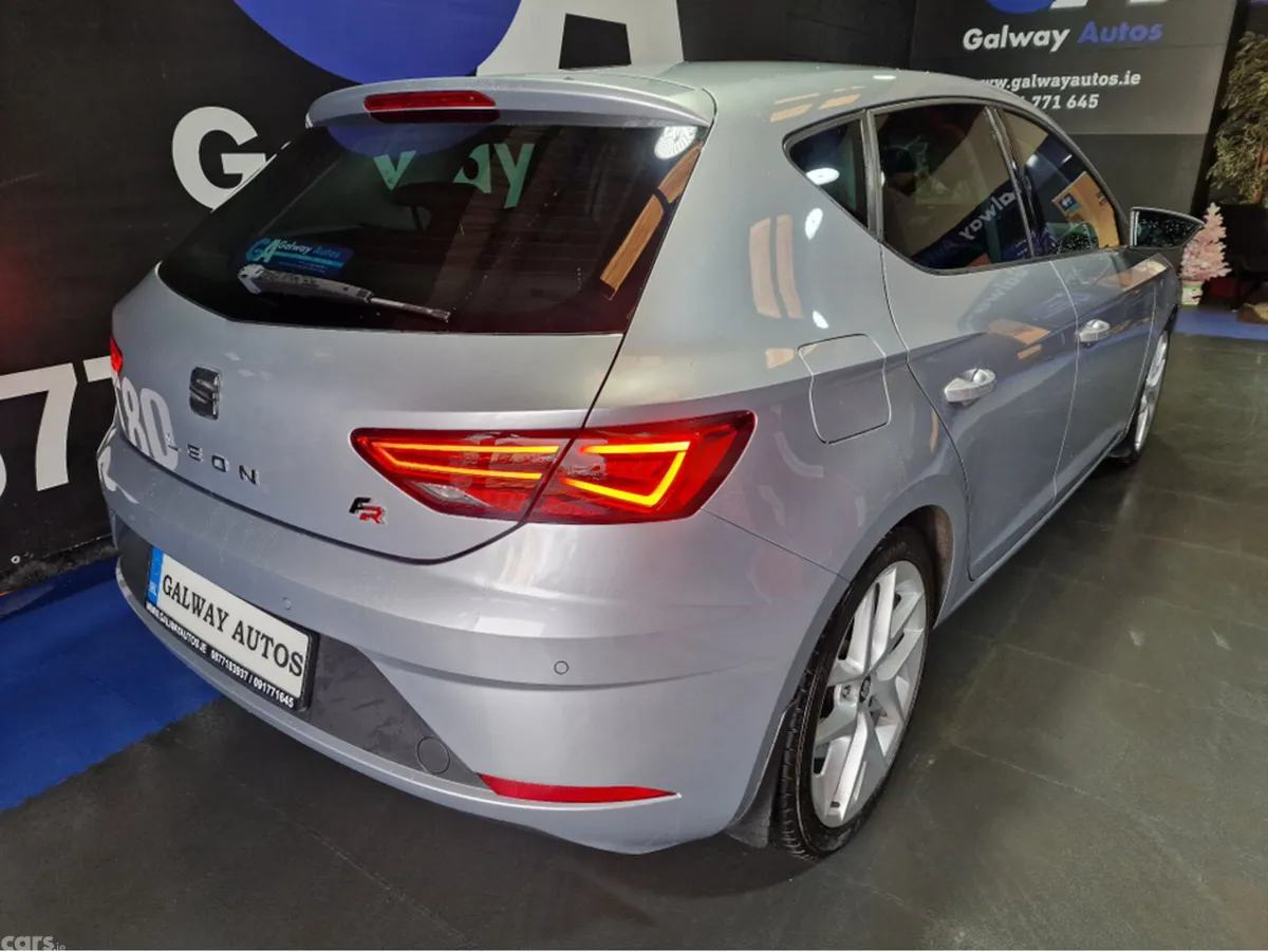 SEAT Leon Hatchback, Diesel, 2018, Silver