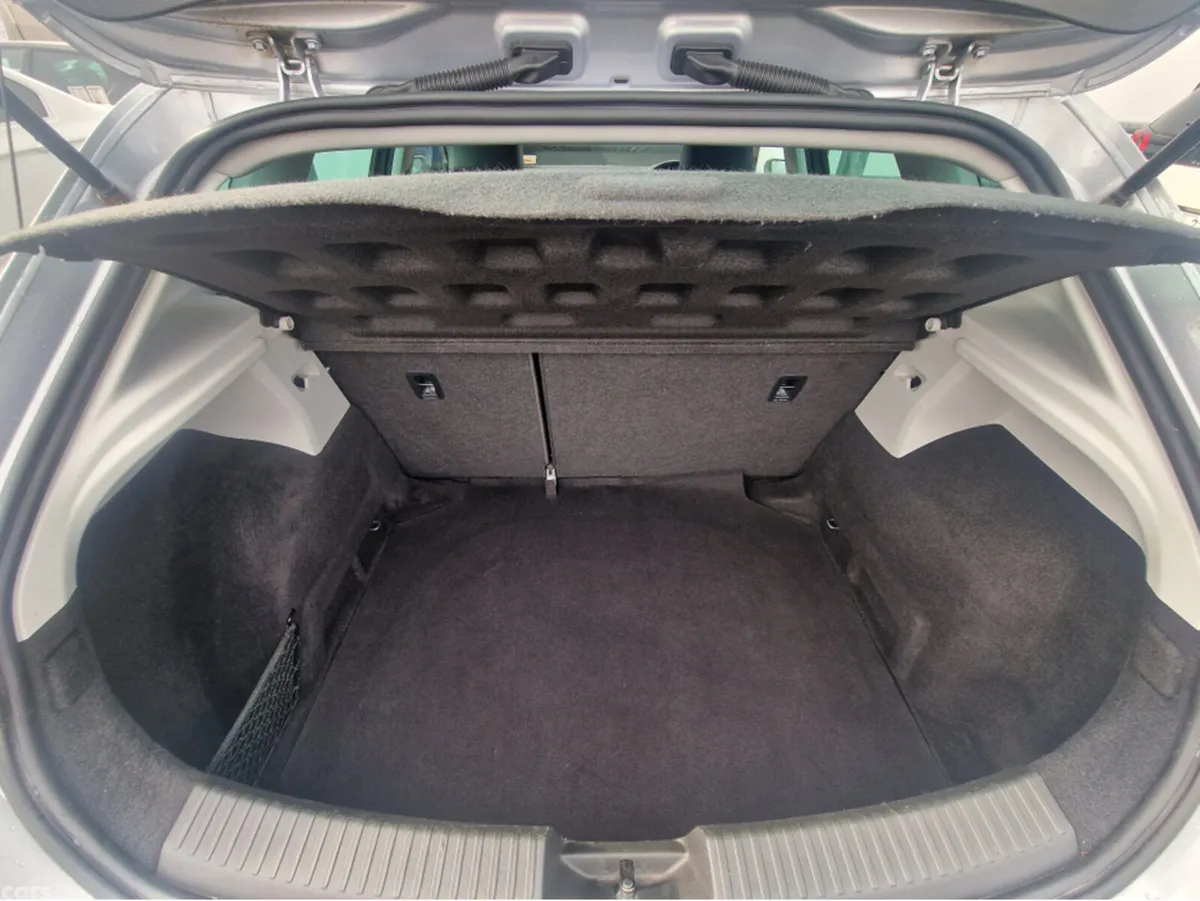 SEAT Leon Hatchback, Diesel, 2018, Silver