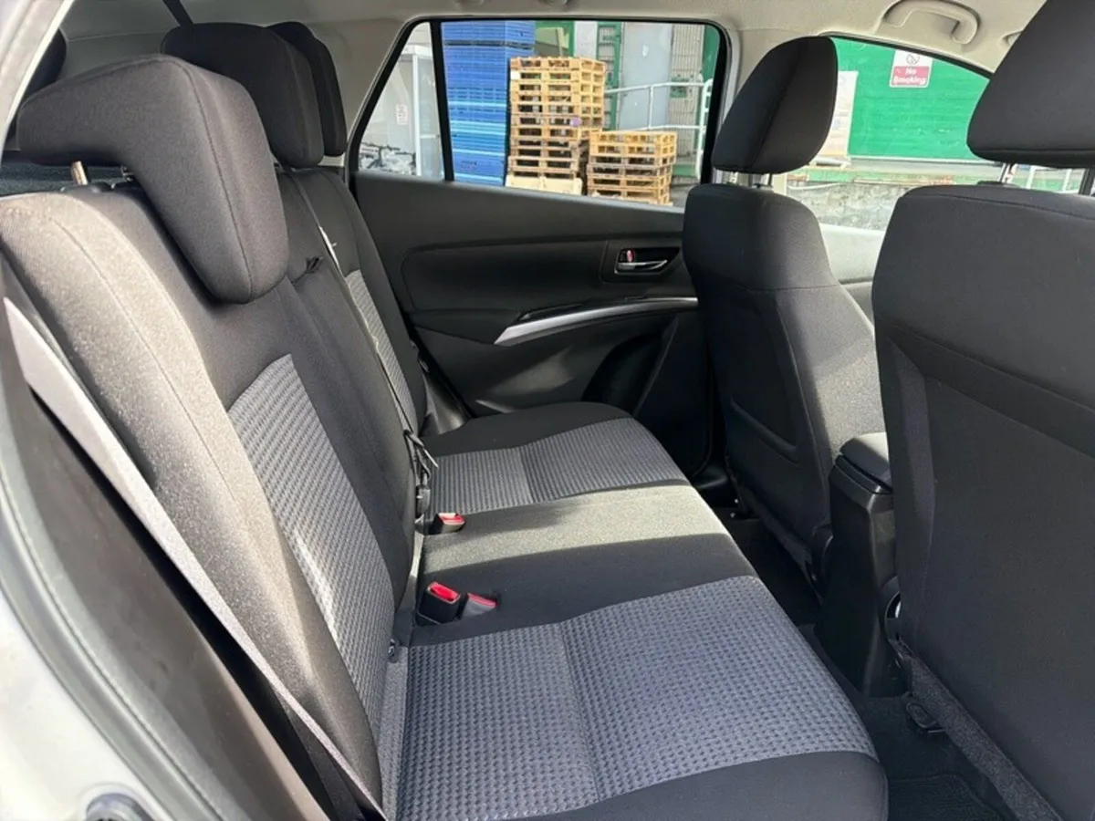 Suzuki SX4 S-Cross Hatchback, Petrol, 2023, Silver