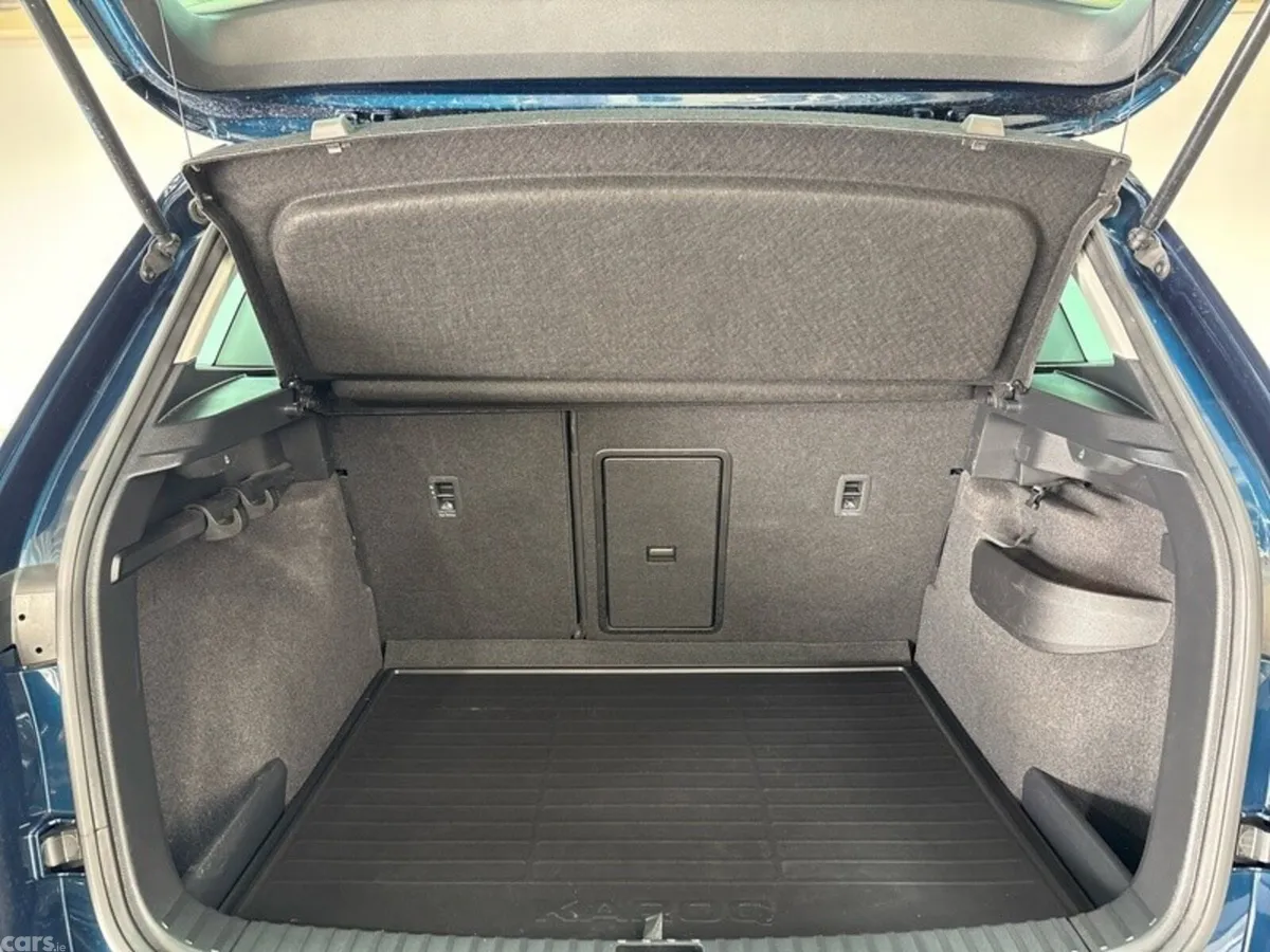 Skoda Karoq Estate, Petrol, 2023, Blue
