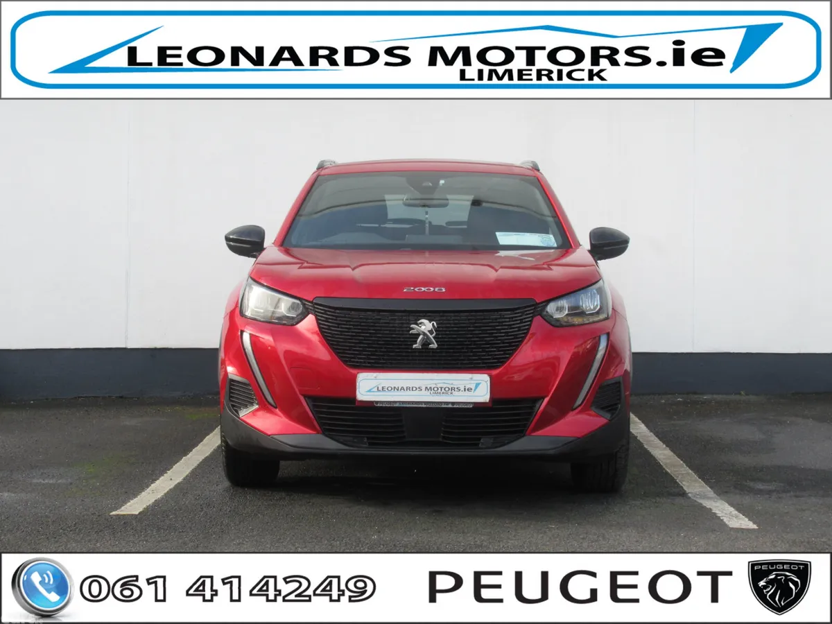 Peugeot 2008 MPV, Petrol, 2023, Red