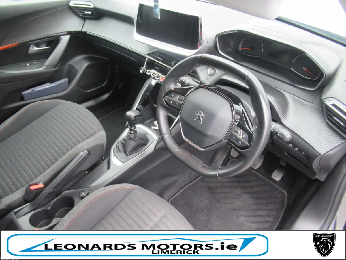 Peugeot 2008 MPV, Petrol, 2023, Red