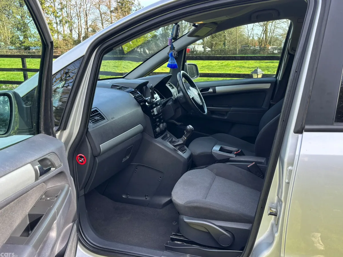 Vauxhall Zafira MPV, Diesel, 2013, Silver