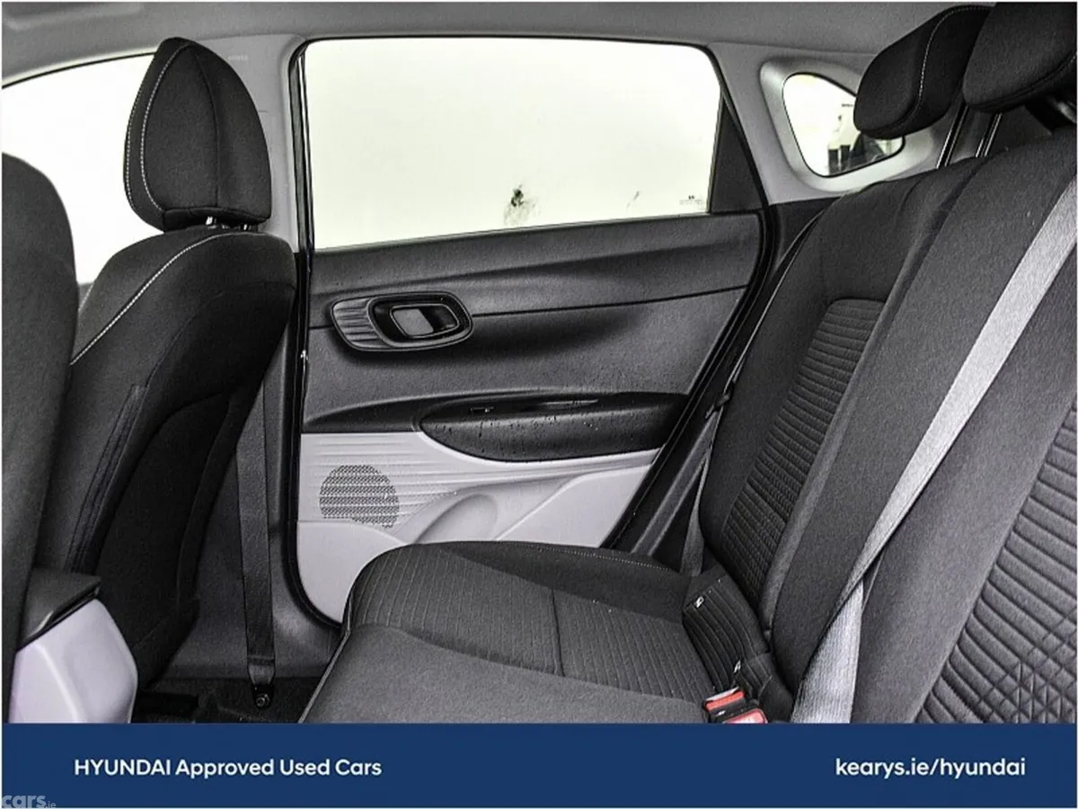 Hyundai i20 Hatchback, Petrol, 2023, Grey