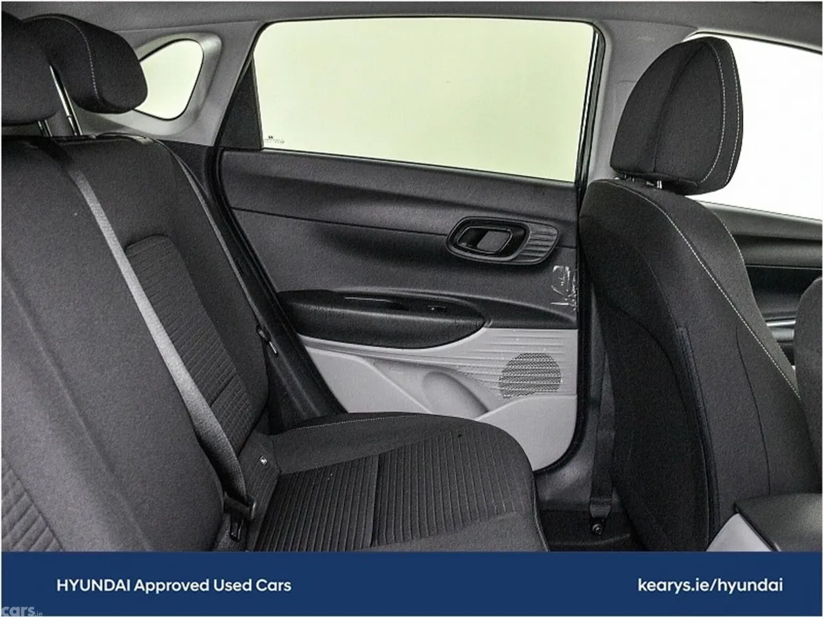 Hyundai i20 Hatchback, Petrol, 2023, Grey