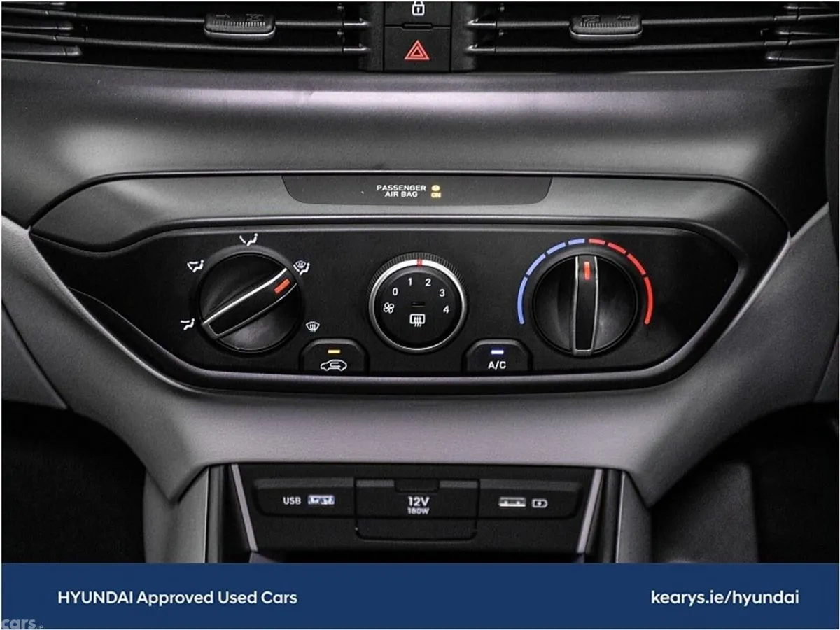 Hyundai i20 Hatchback, Petrol, 2023, Grey