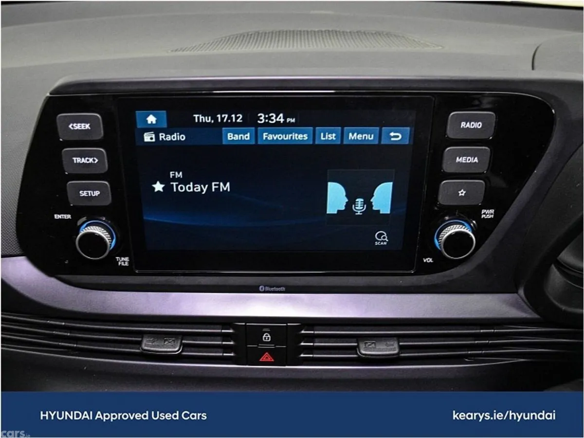 Hyundai i20 Hatchback, Petrol, 2023, Grey