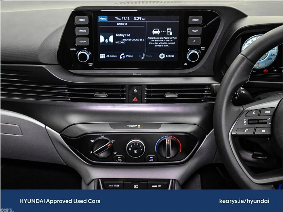 Hyundai i20 Hatchback, Petrol, 2023, Grey