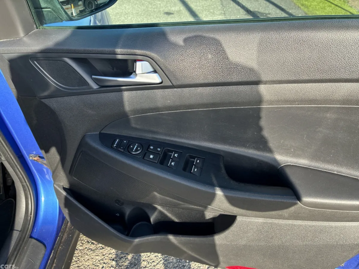 Hyundai Tucson MPV, Diesel, 2019, Blue