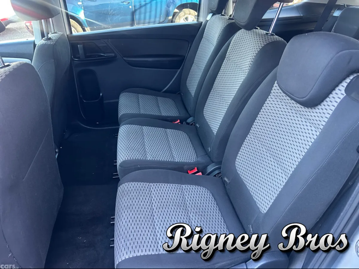 Volkswagen Sharan MPV, Diesel, 2011, Silver