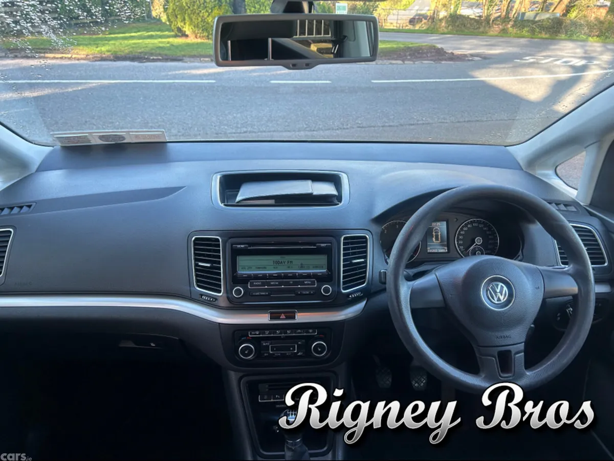 Volkswagen Sharan MPV, Diesel, 2011, Silver