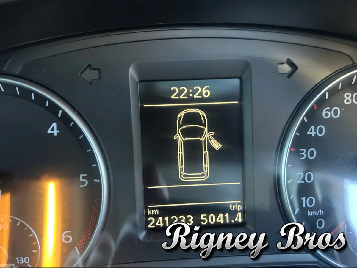 Volkswagen Sharan MPV, Diesel, 2011, Silver