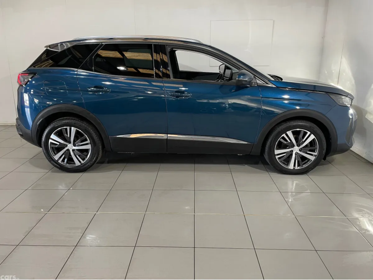 Peugeot 3008 MPV, Diesel, 2021, Blue