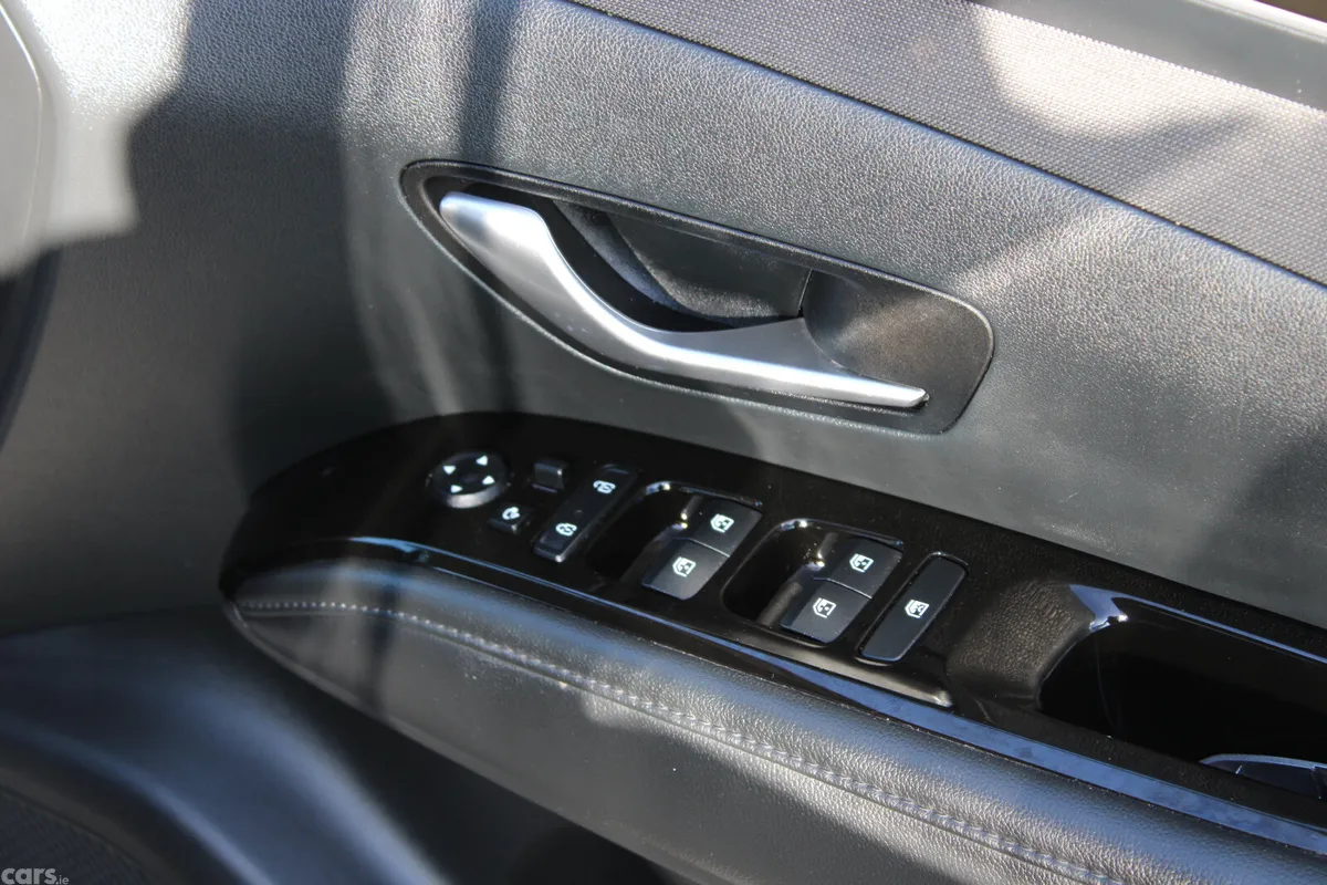 Hyundai Tucson SUV, Petrol Hybrid, 2021, Brown