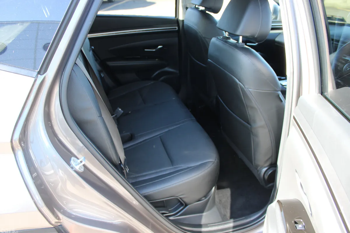 Hyundai Tucson SUV, Petrol Hybrid, 2021, Brown
