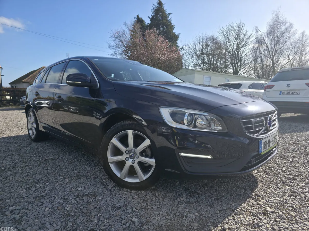 Volvo V60 Estate, Diesel, 2018, Blue