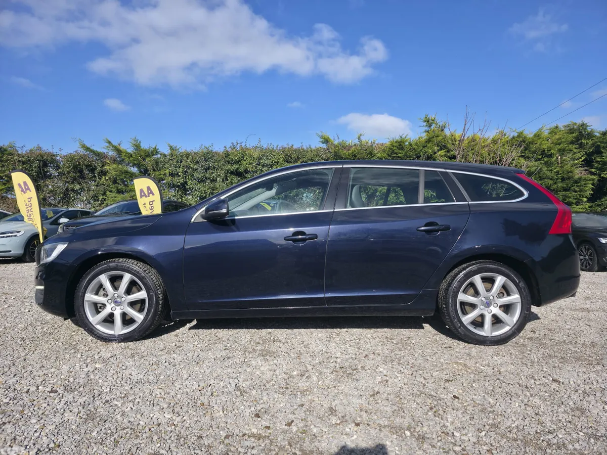 Volvo V60 Estate, Diesel, 2018, Blue