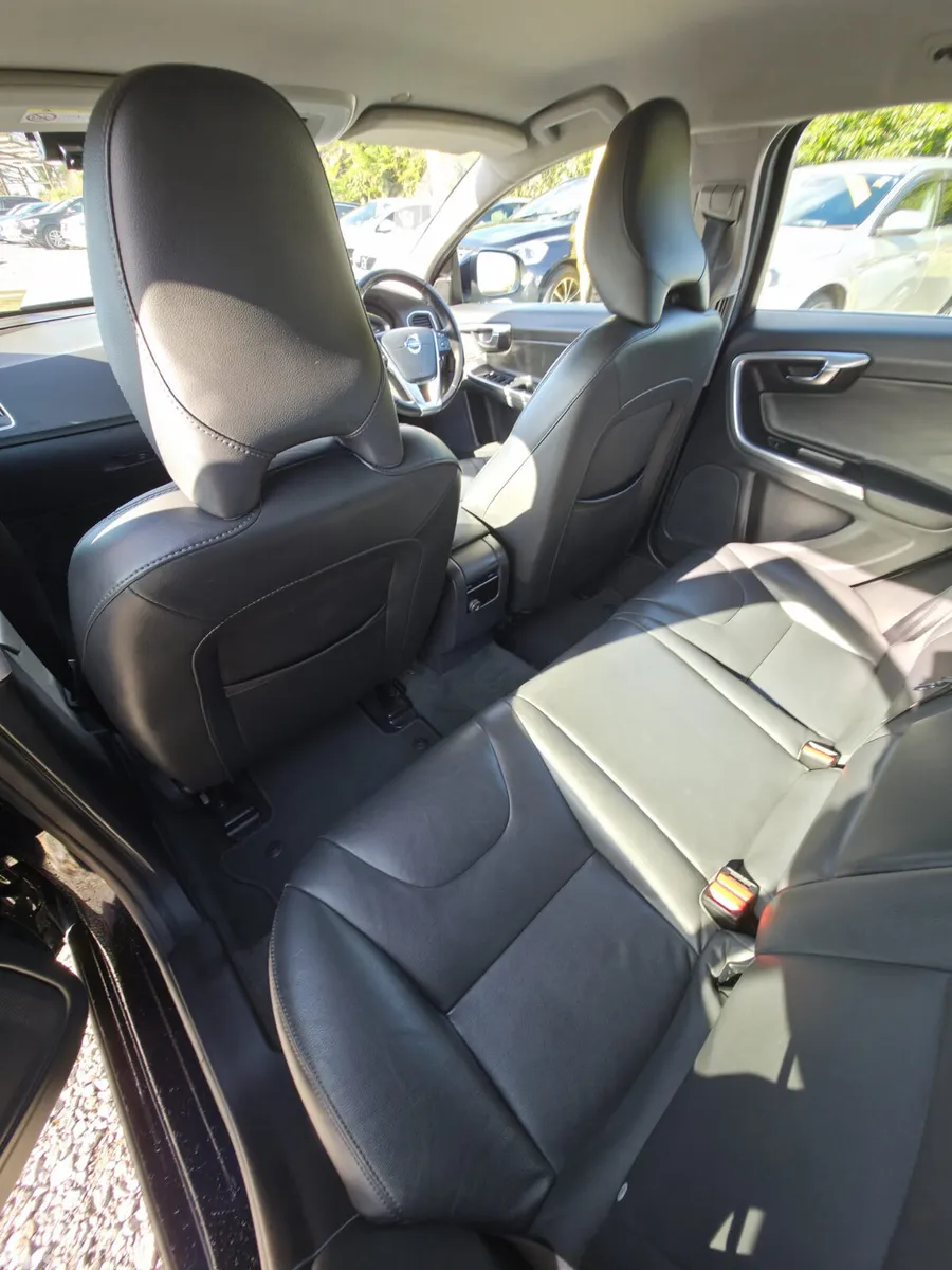 Volvo V60 Estate, Diesel, 2018, Blue