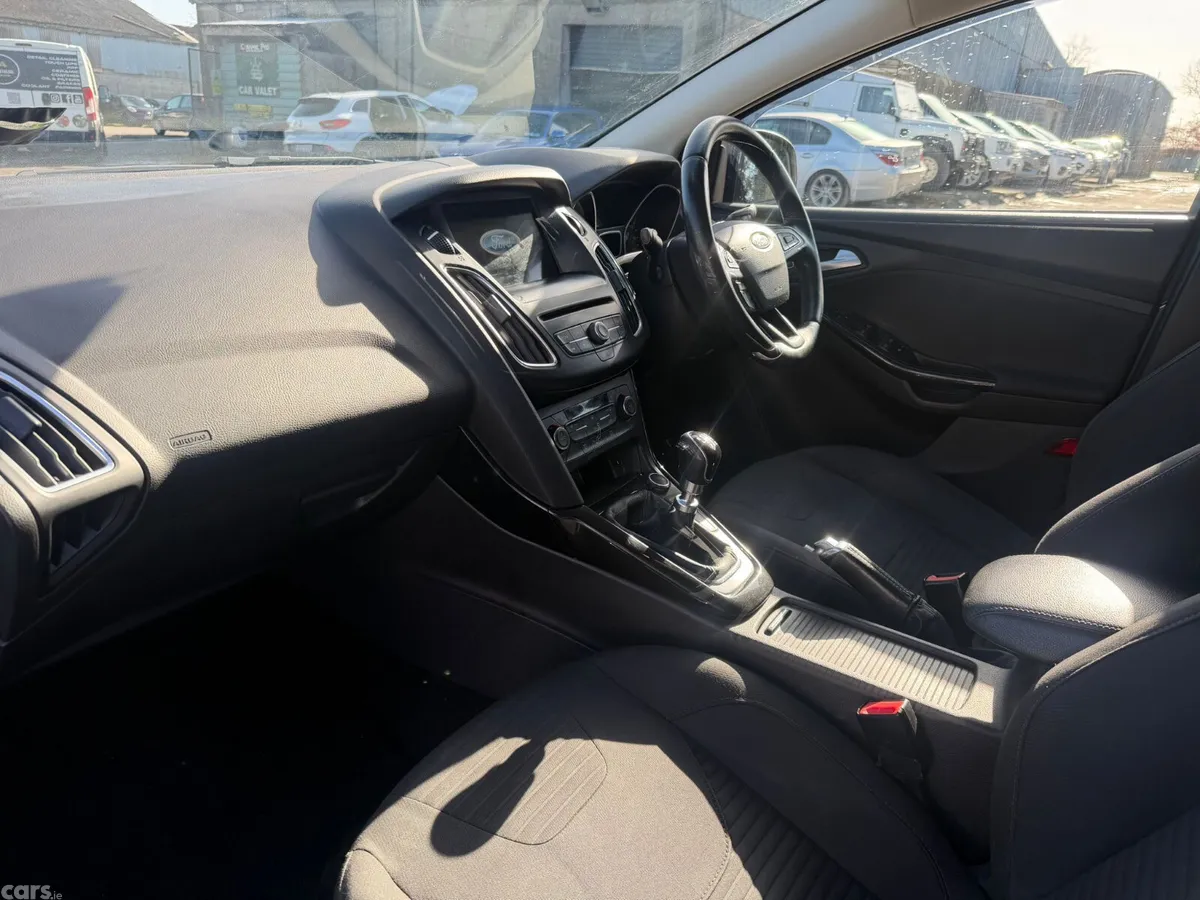 Ford Focus Hatchback, Diesel, 2017, Grey