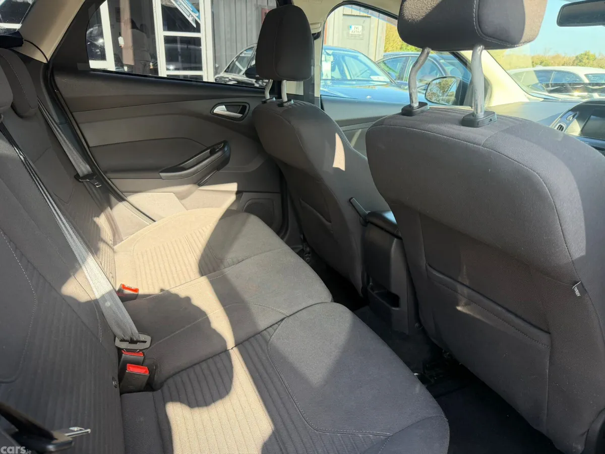 Ford Focus Hatchback, Diesel, 2017, Grey