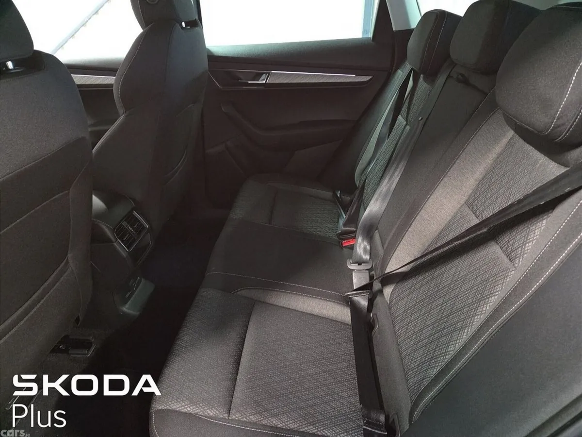 Skoda Karoq Estate, Petrol, 2023, Grey