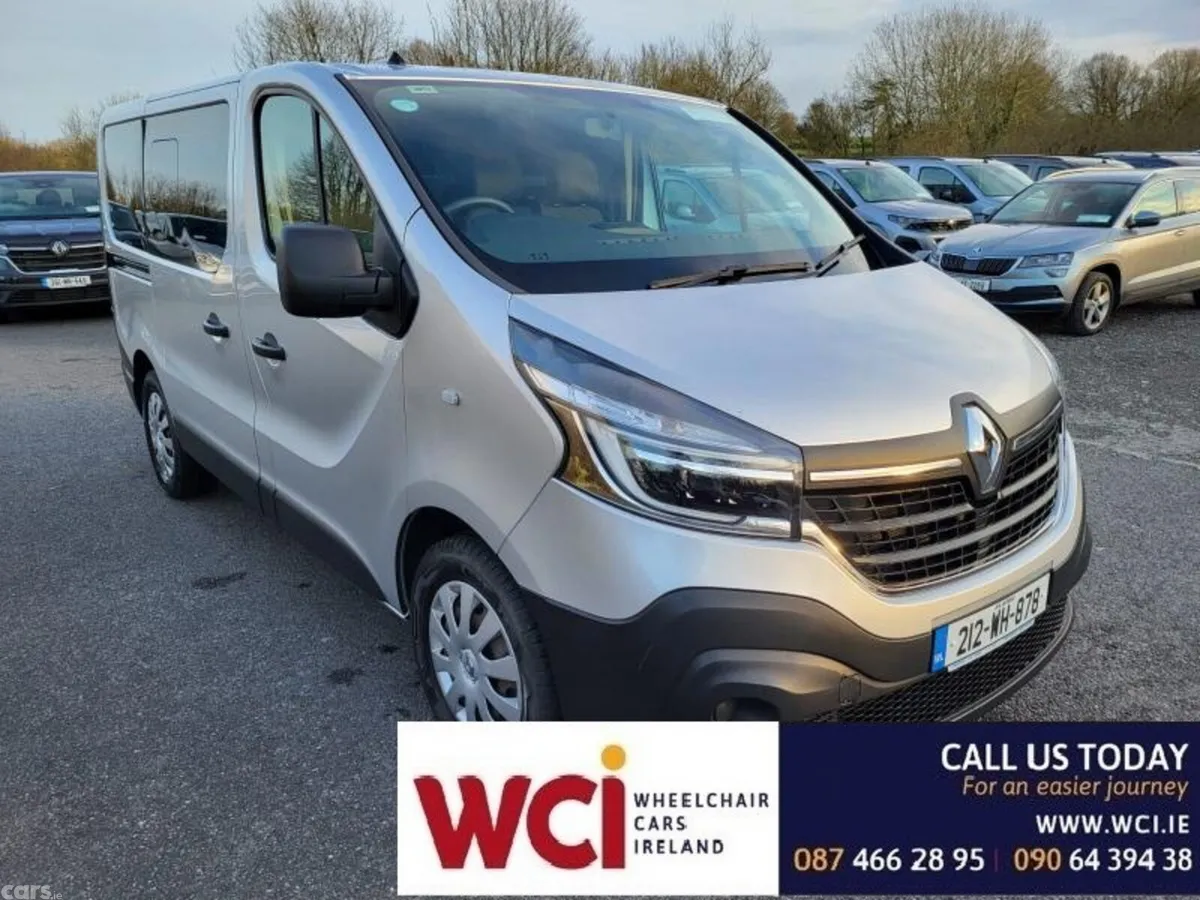 Renault Trafic MPV, Diesel, 2021, Silver