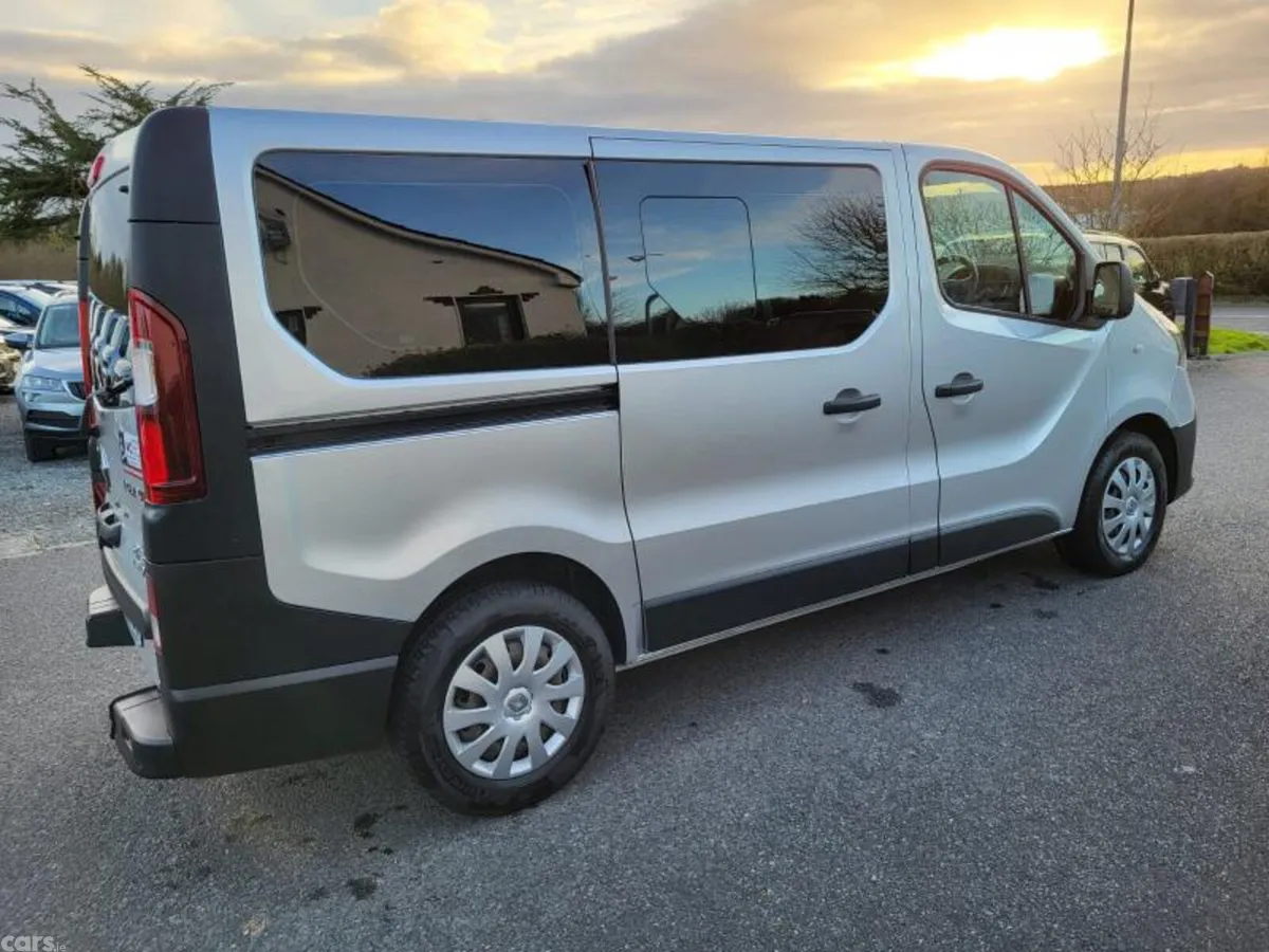 Renault Trafic MPV, Diesel, 2021, Silver