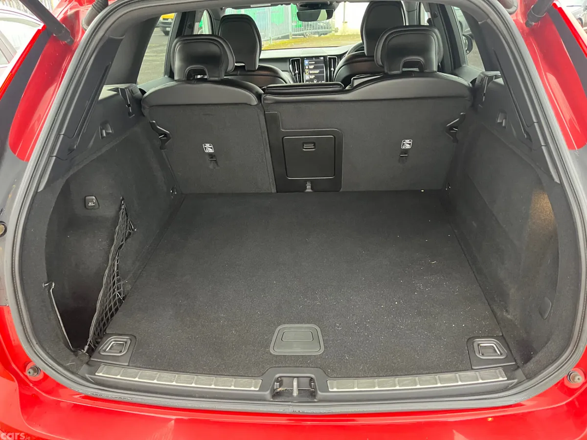 Volvo XC60 SUV, Diesel, 2020, Red