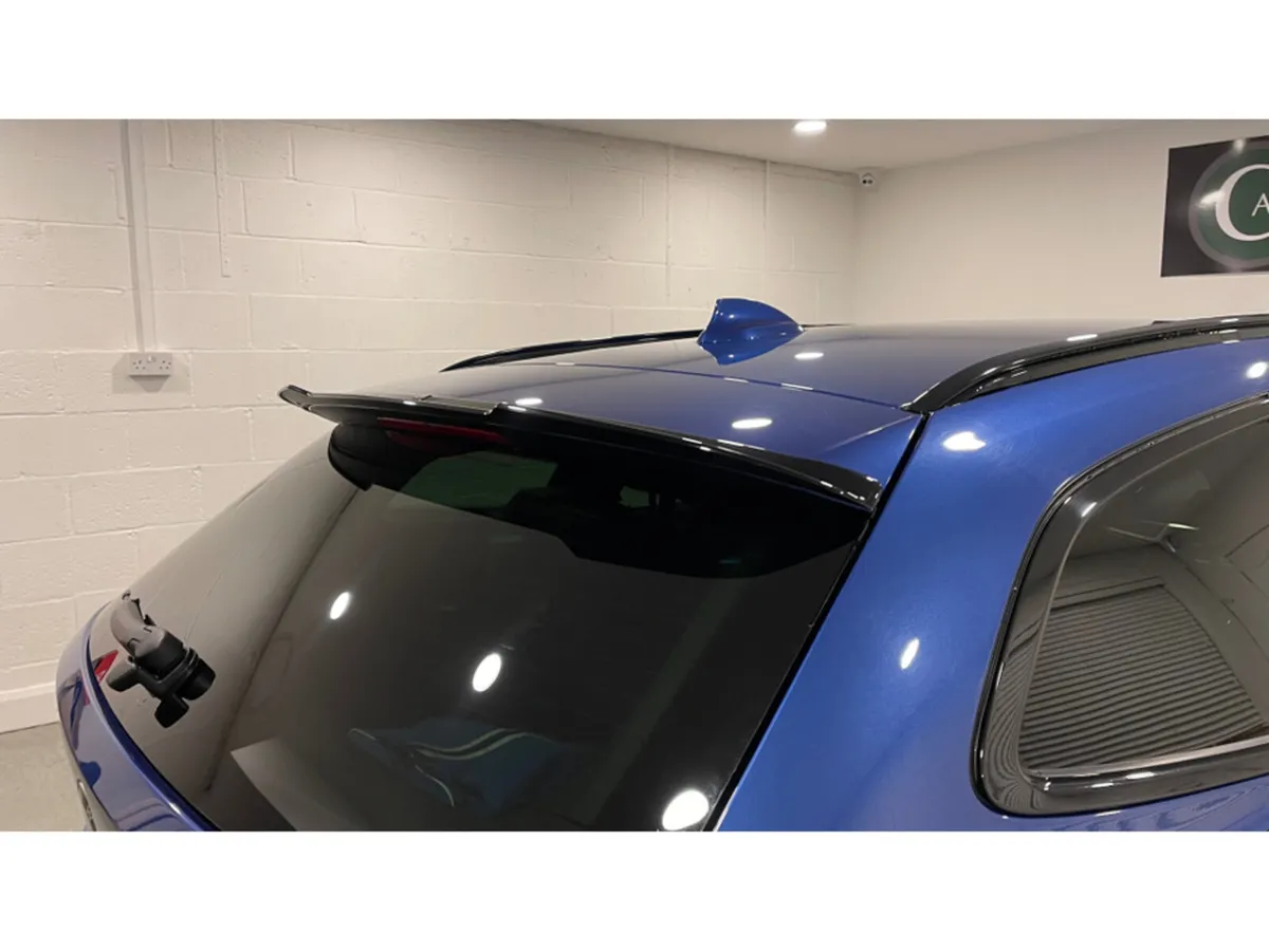 BMW 3-Series Estate, Petrol Plug-in Hybrid, 2021, Blue