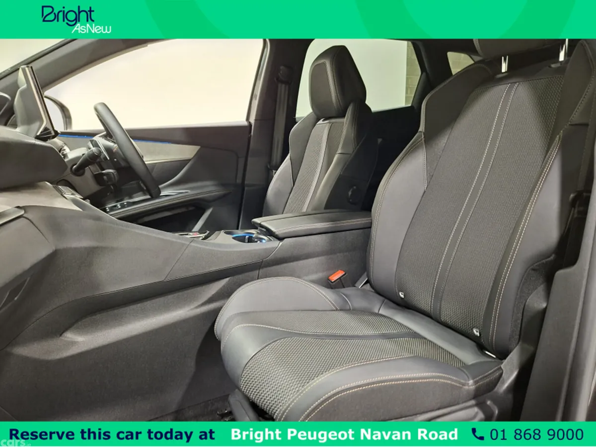 Peugeot 3008 MPV, Petrol Hybrid, 2024, Grey