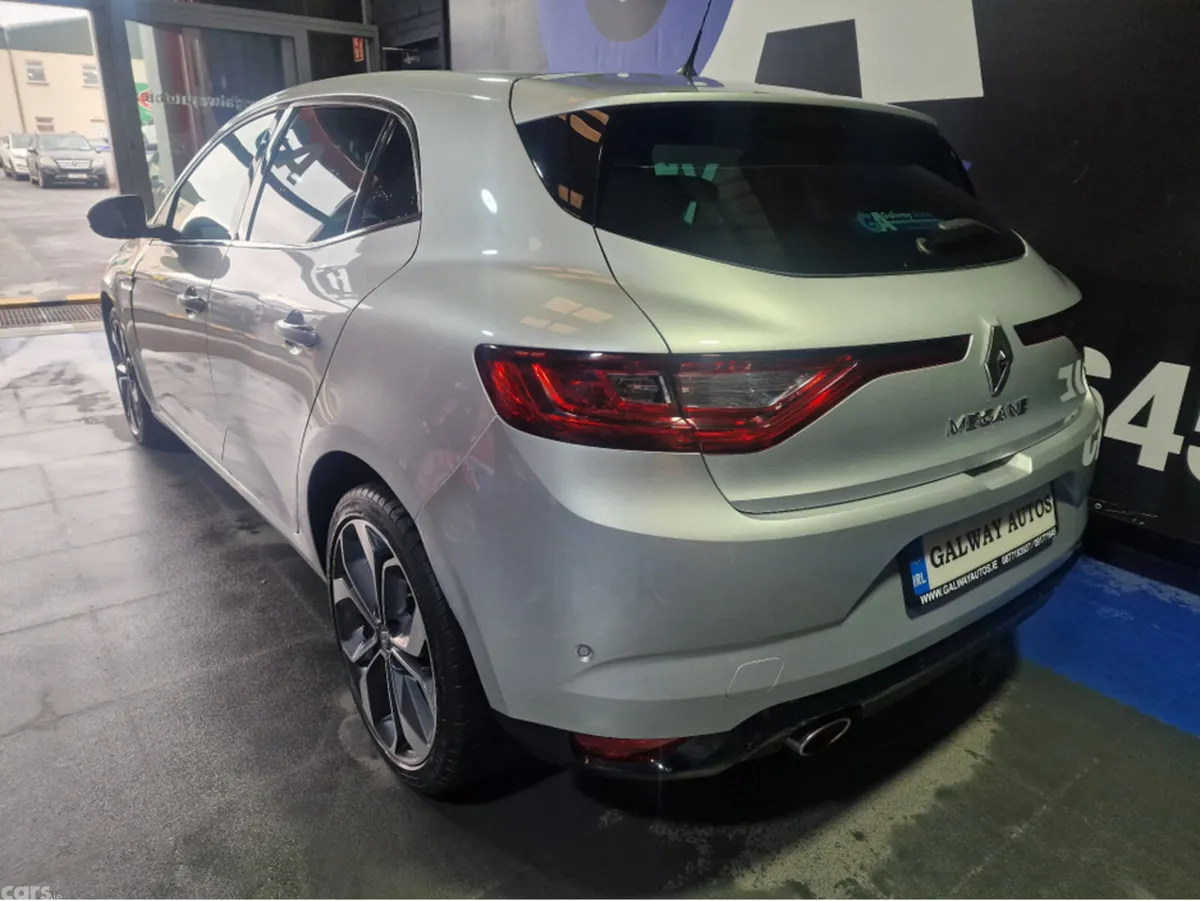 Renault Megane Hatchback, Diesel, 2016, Silver