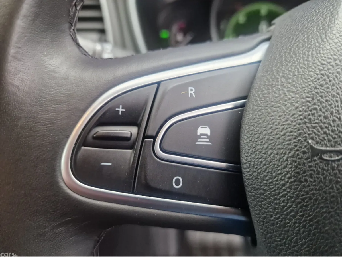 Renault Megane Hatchback, Diesel, 2016, Silver