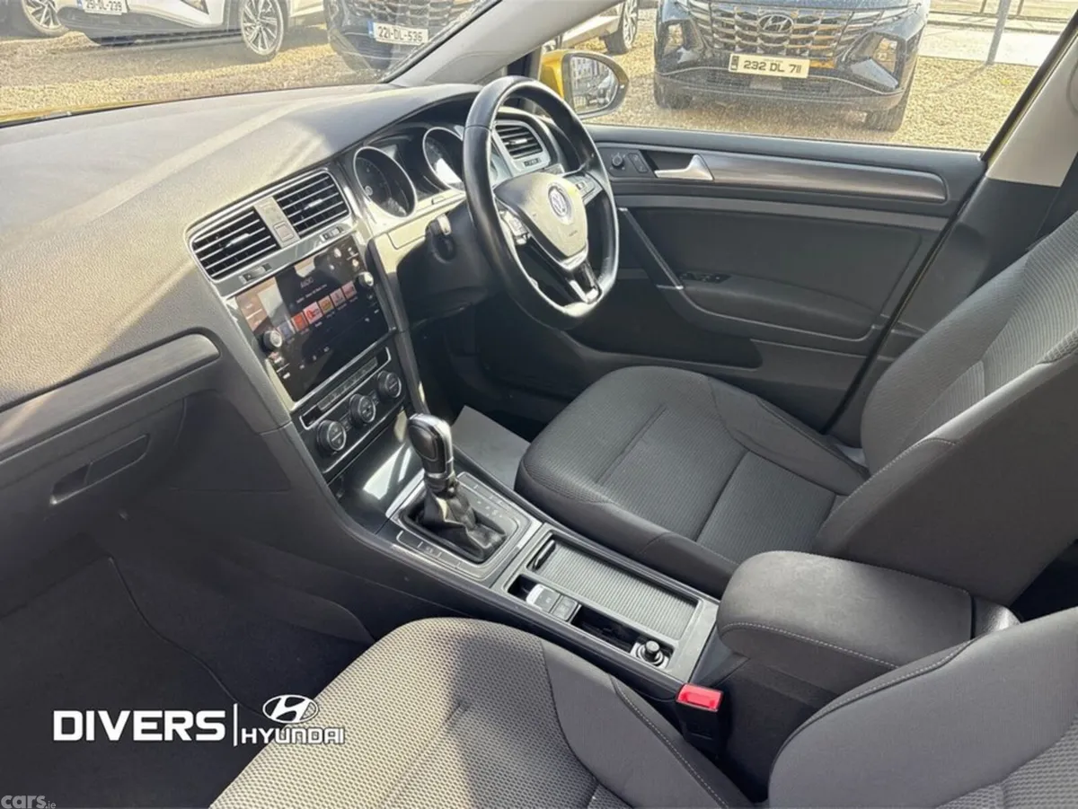 Volkswagen Golf Estate, Diesel, 2018, Yellow