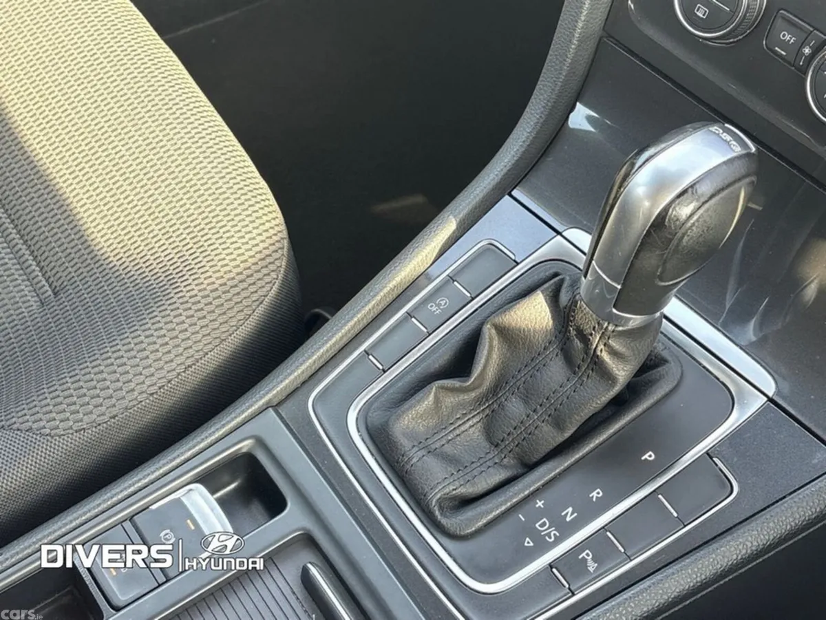 Volkswagen Golf Estate, Diesel, 2018, Yellow