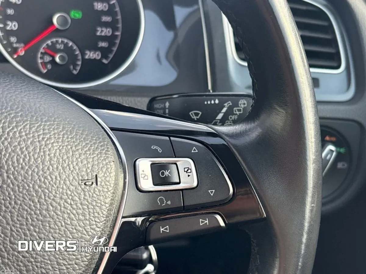 Volkswagen Golf Estate, Diesel, 2018, Yellow