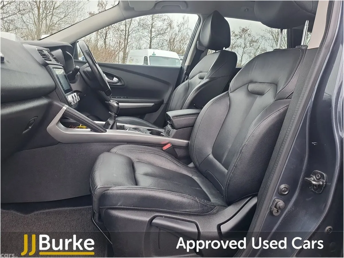 Renault Kadjar SUV, Petrol, 2019, Grey