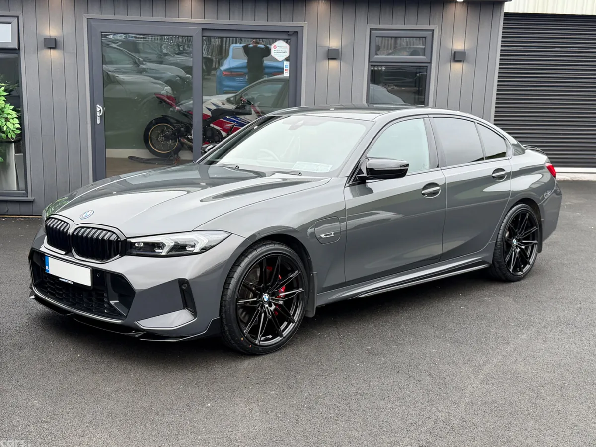 BMW 3-Series Saloon, Petrol Hybrid, 2023, Grey