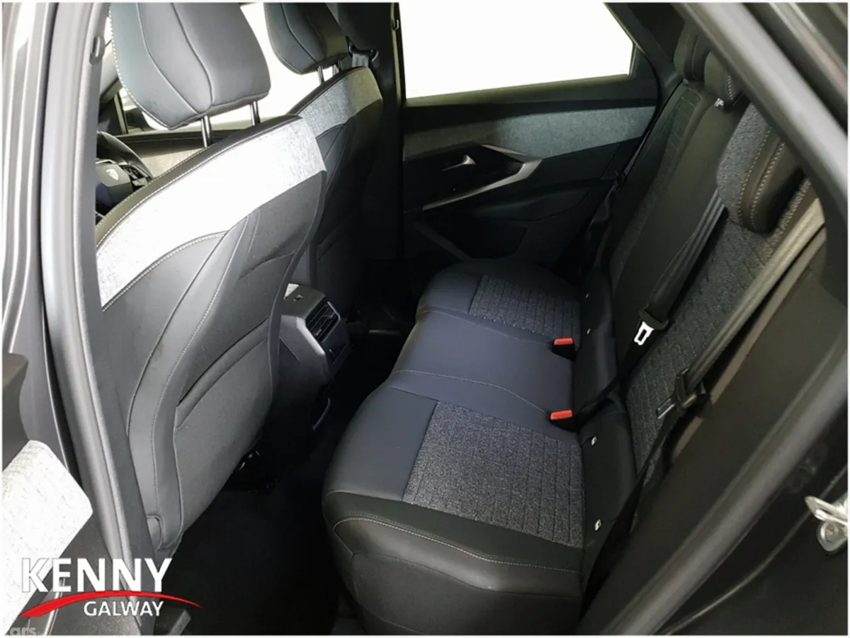 Peugeot 3008 MPV, Petrol Hybrid, 2025, Grey