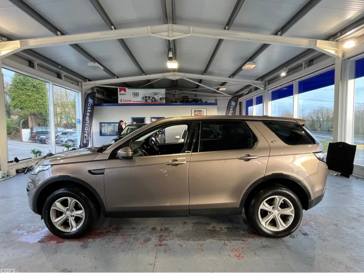 Land Rover Discovery Estate, Diesel, 2015, Gold