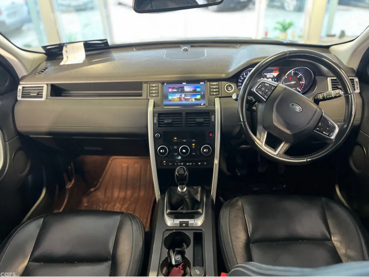 Land Rover Discovery Estate, Diesel, 2015, Gold